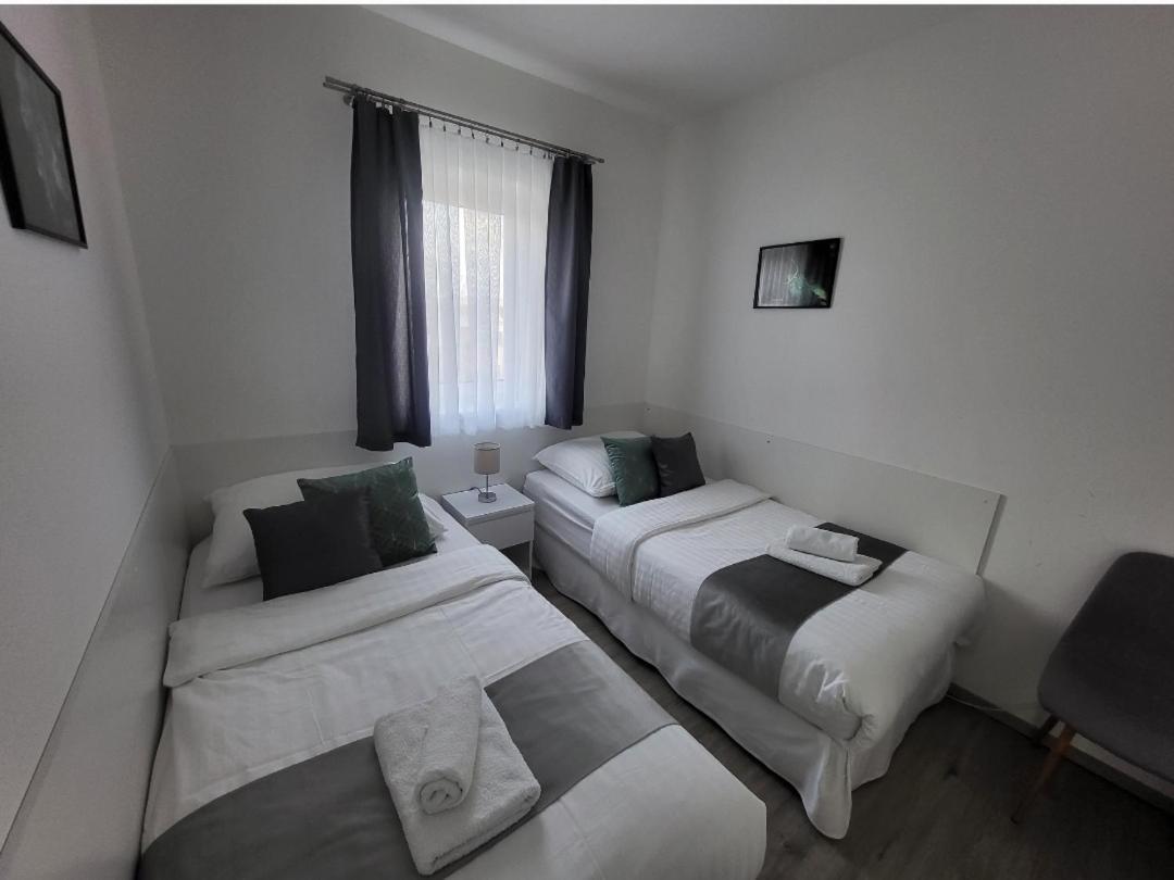 Apartman Gabriela Roudne Bagian luar foto