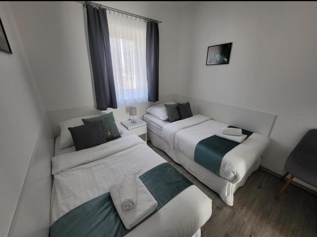 Apartman Gabriela Roudne Bagian luar foto